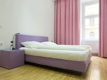 Bed and Breakfast Pharmador 3*
